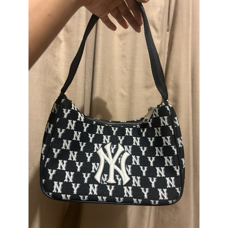 ส่งต่อกระเป๋าMLBของแท้💯%(HOBO BAG)
