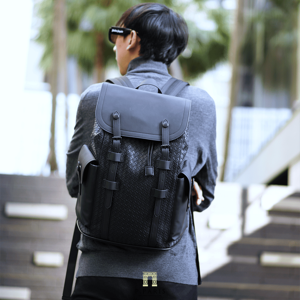 กระเป๋าเป้รุ่น Shadow Signature