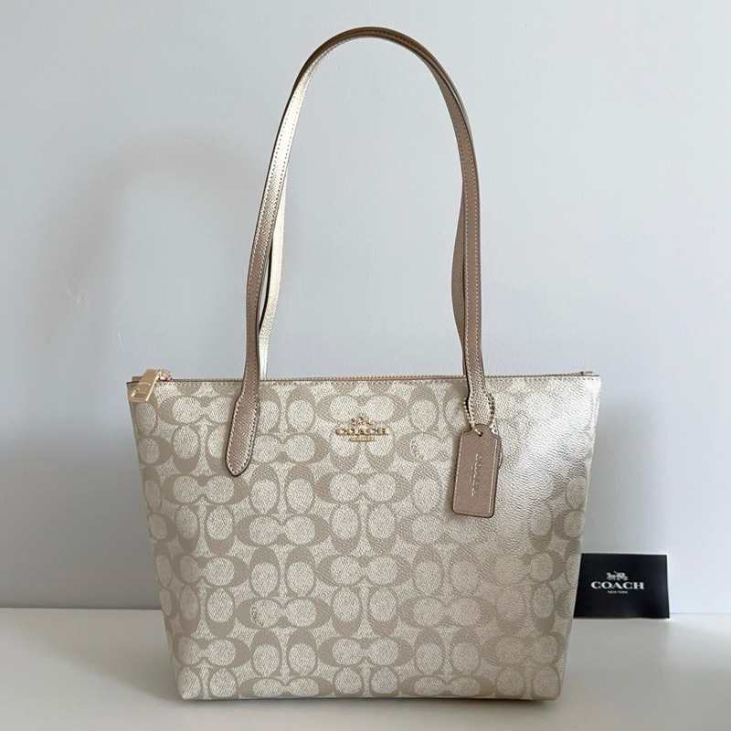 Coach Fiona Zip Tote รุ่นใหม่ พร้อมส่ง✨✨