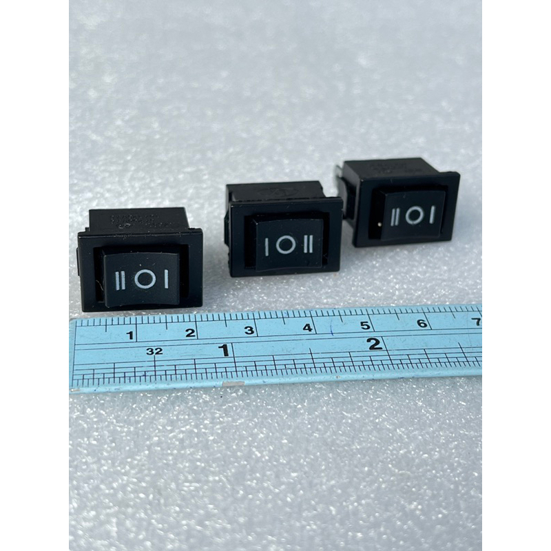 KCD1 (แพ็ค1ตัว)BX3ขา สวิทช์กระดกสีดำแบบเด้งกลับ  6A250V Rocker Switch งานคัดเกรดพร้อมจัดส่งในไทยคะ