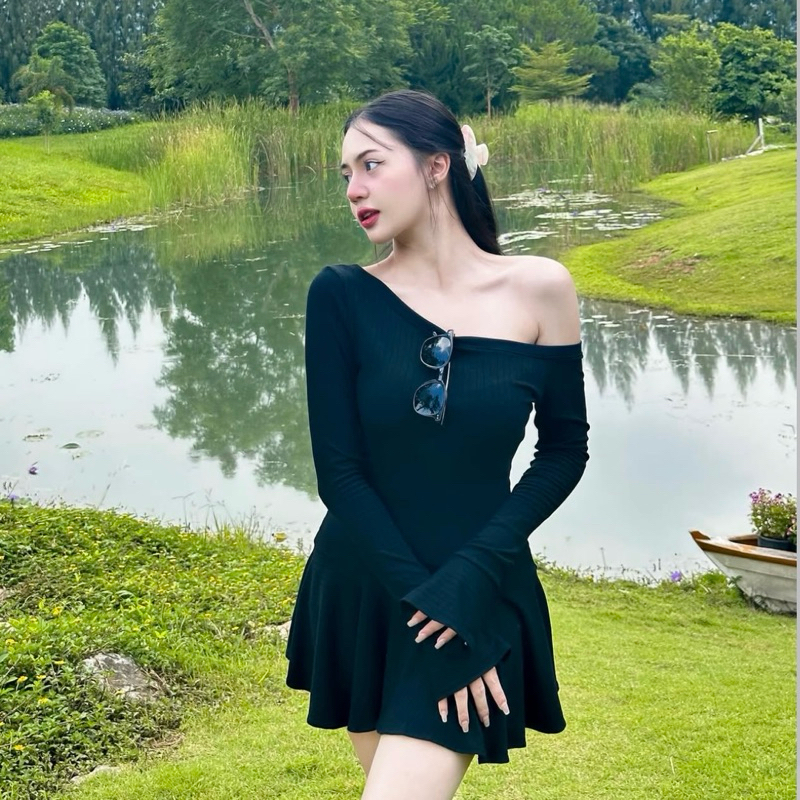 ✨ส่งต่อ Lama.clubb - Item dress เดรสปาดไหล่ สีดำ🖤