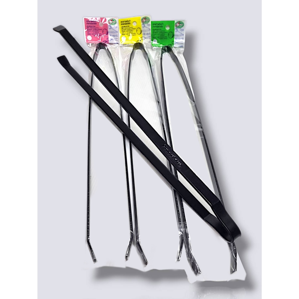 คีบถ่านดำดำ16นิ้วแบบหนา ผลิตจากเหล็กไทยเนื้อดี แข็งแรง คีบของร้อน หรือจะใช้เคาะถ่านก็มีน้ำหนัก ตราดอกไม้