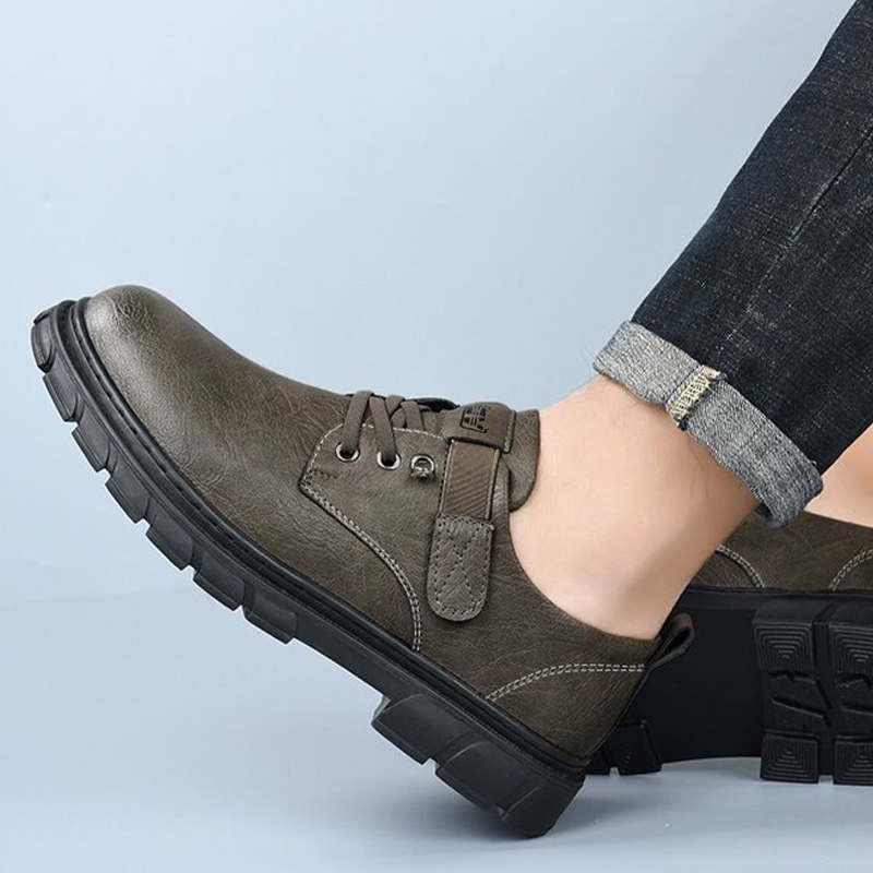 Tnicoo  นิวคอลเลคชั่นเข้าใหม่ รองเท้าแฟชั่นลำลองผู้ชาย งานสไตล์ Derby Shoes ให้ลุคดูภาพทางมีความเป็นทางการ สามารถใส่ออ
