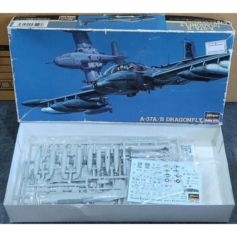 Hasegawa 1/72 A-37A/B Dragonfly