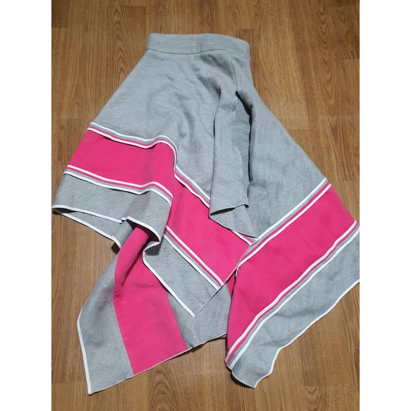 Tandt Bangkok กระโปรง sz.s เอว 25 สะโพกฟรีผ้าดีมาก 1,690 บาท