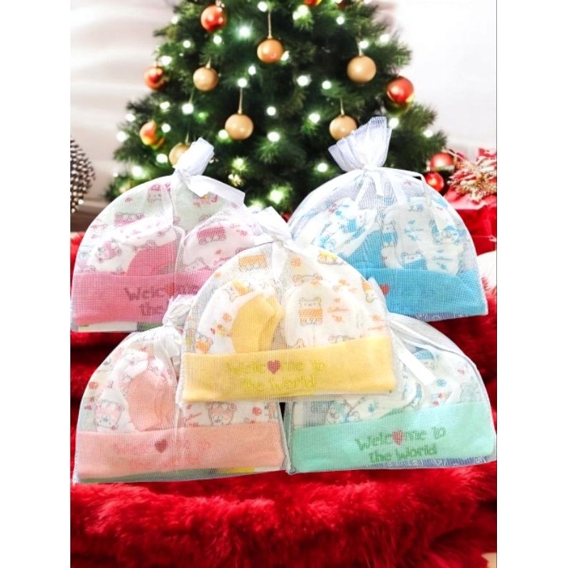 ถุงมือ ถุงเท้า หมวก เด็กอ่อน เซ็ตละ 29 บาท