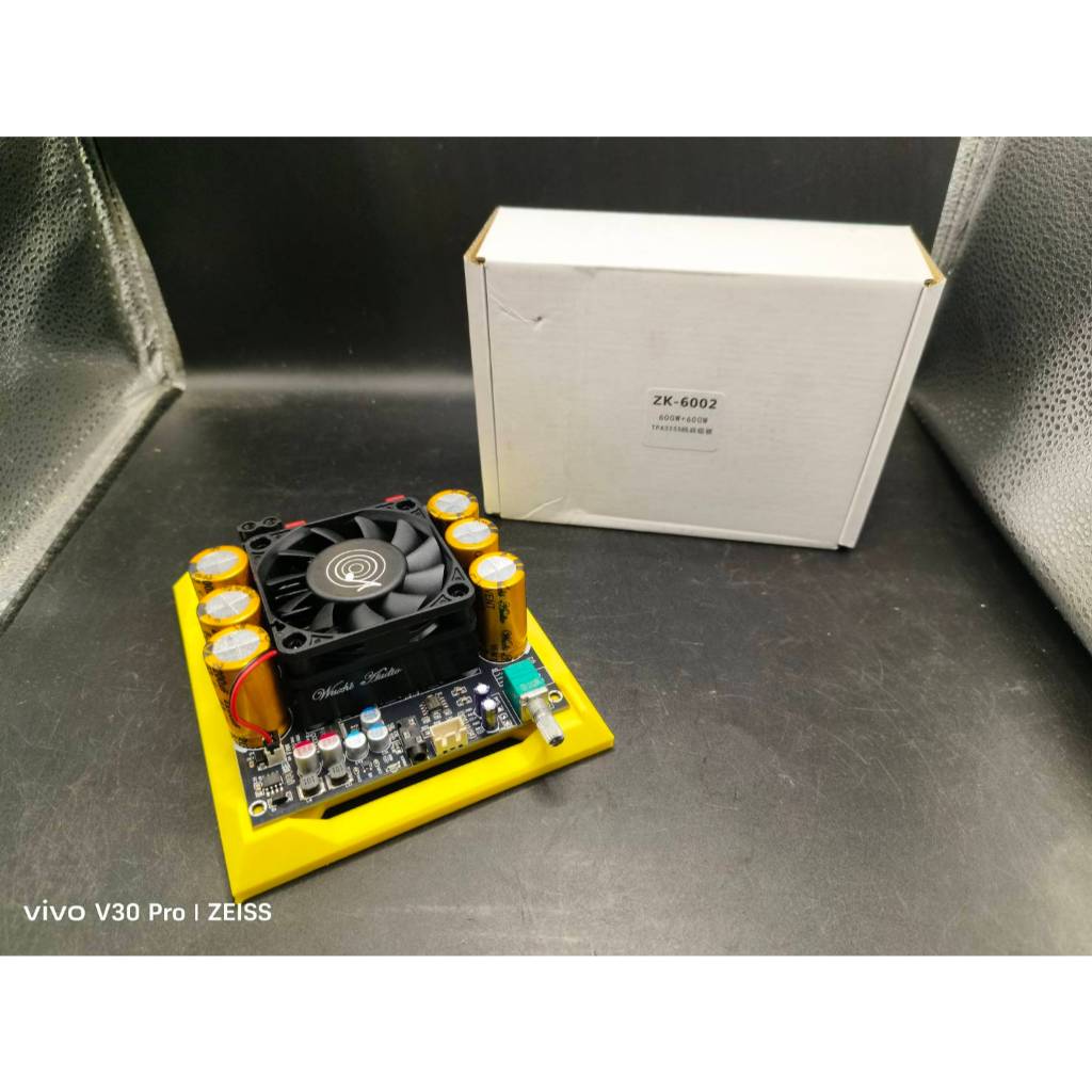 ฐานยึด ฐานรองแอป์จิ๋ว ZK-6002 v.1  ตรงรุ่น แถมฟรี น็อตยึดพร้อมใช้งาน งาน3D สีสวยๆ