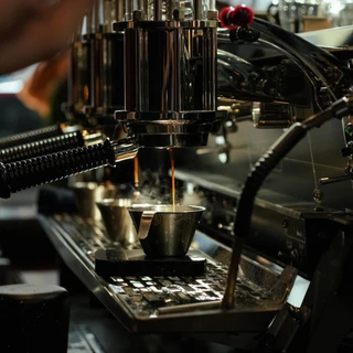 [Bottomless] เมล็ดกาแฟ บอททอมเลส - Brix Blend (กัวเตมาลา-โคลอมเบีย-ไทย) คั่วกลาง