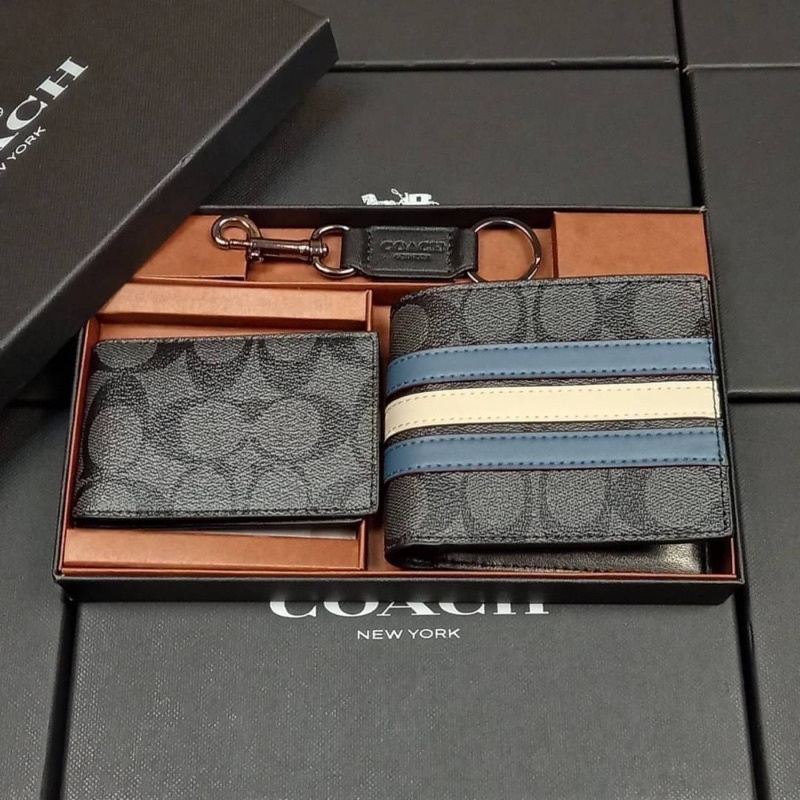 C0ACH 3-IN-1 WALLET WITH VARSITY STRIPE WITH KEY FOB LIMITED BOX (24649)