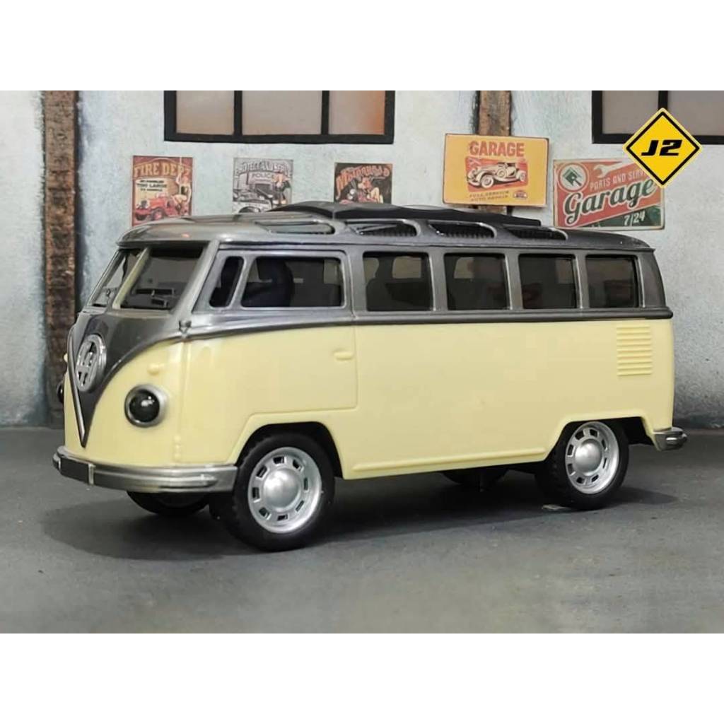 โมเดล​รถ โฟล์ค รถไฟ VOLKSWAGEN BUS *งานพลาสติก รายละเอียดดี รถโฟล์คโบราณ​ พร้อมกล่องอะคริลิคและแท่นโชว์สวยงาม