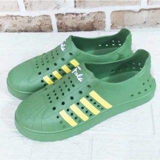 รองเท้าสวมหุ้มส้นคัทชูไฟล่อนสีสดใส เบอร์ 39-44 ราคาถูกคู่ละ 65 บาท น้ำหนักเบามาก ไม่อับชื้น สวมใส่สบาย