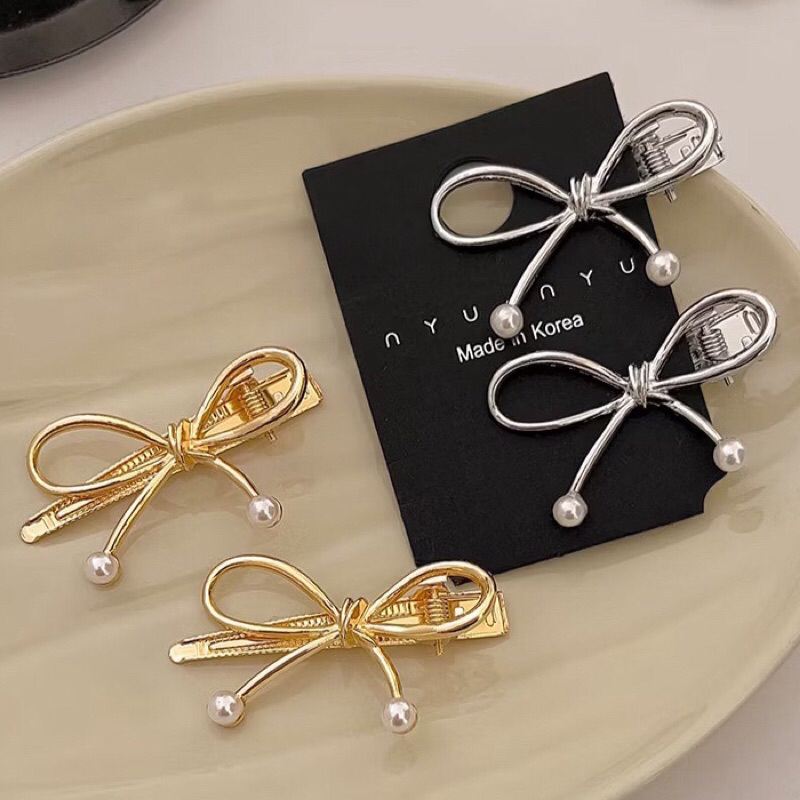 PSS กิ๊บโบว์ โลหะสีเงิน สีทอง แต่งมุกที่หางโบ [ปากจระเข้]