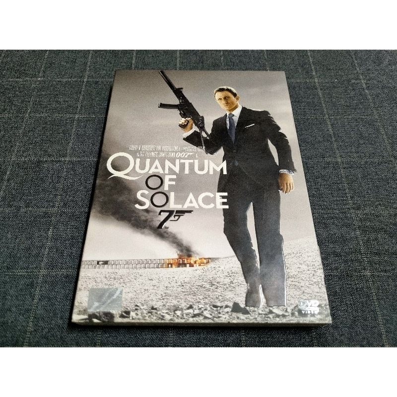 DVD (2 Disc) ภาพยนตร์แอ็คชั่นสายลับภาคที่ 2 ของ Daniel Craig "Quantum of Solace / 007 พยัคฆ์ร้ายทวงแ