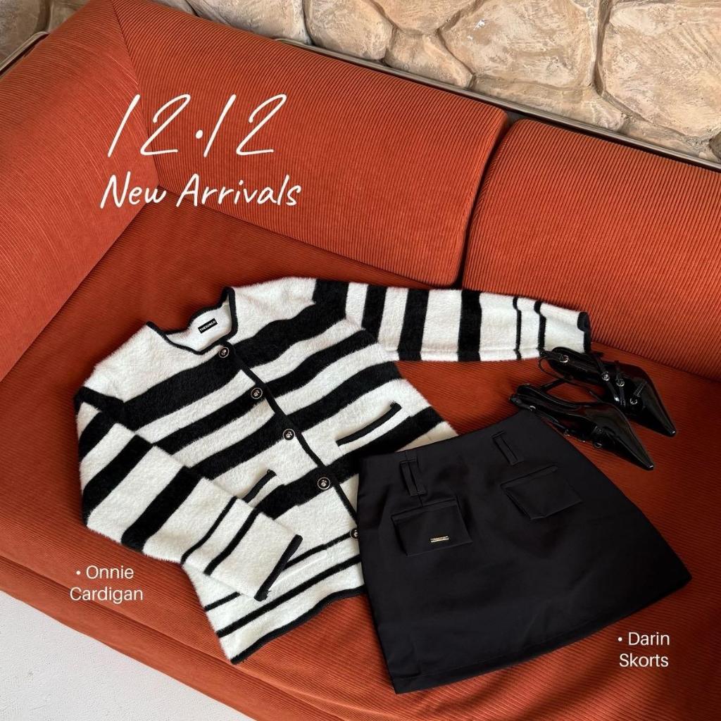 THESUNCO - Onnie Cardigan ออน-นี่ เสื้อคลุมผ้าไหมพรมทอลายทาง