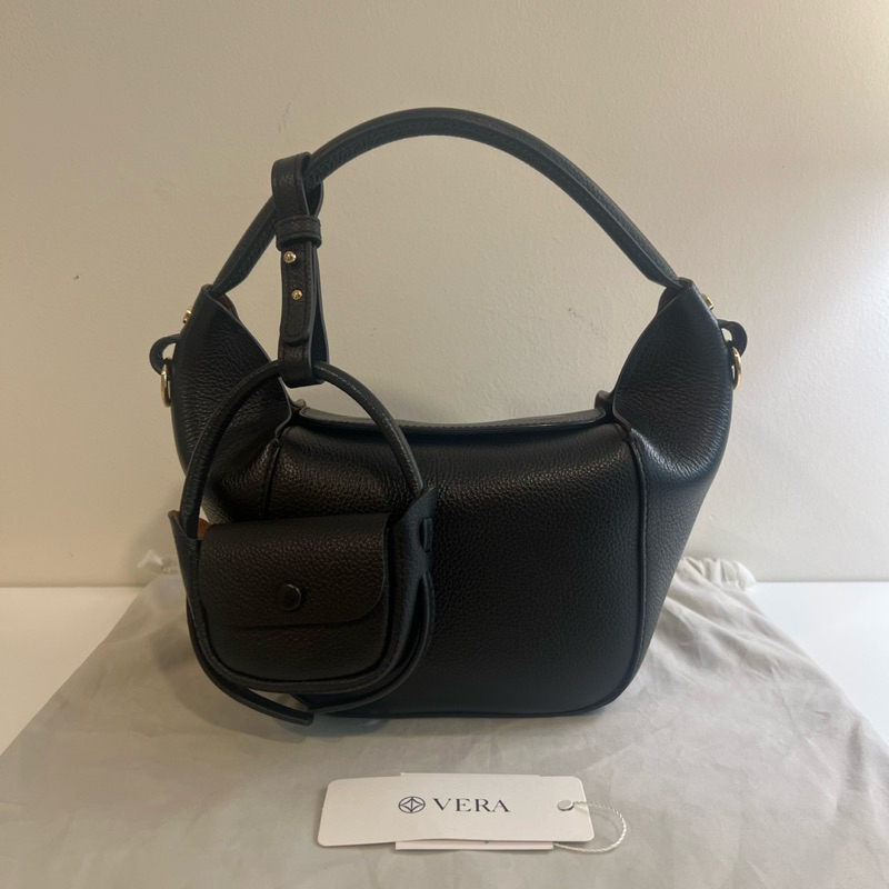 (Used like new) กระเป๋าแบรนด์ VERA PARIS Lundi 15 in Black