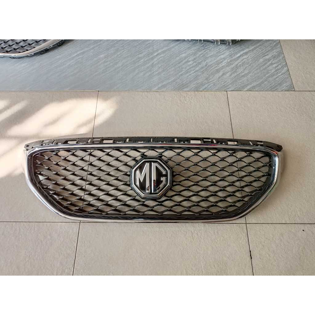 กระจังหน้า MG ZS เริ่มต้นปี 2016 แท้มือ 2 พร้อมโลโก้ สภาพสวยพร้อมใส่