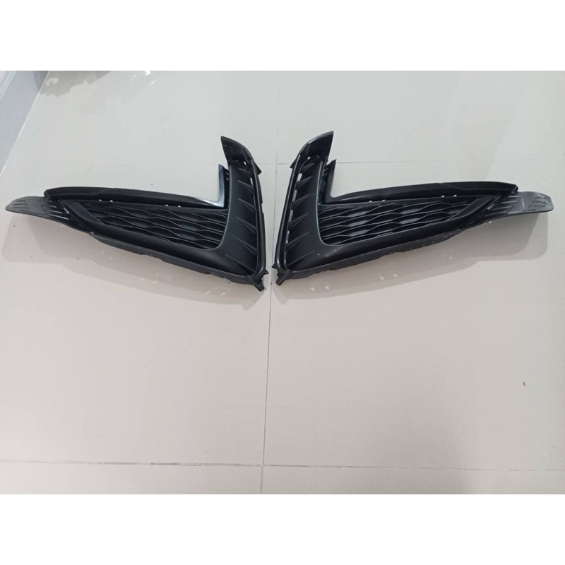 พลาสติกครอบไฟตัดหมอก MG5 ปี 2020-2022 (L+R) 1 คู่ ของแท้ศูนย์ มือ 2 สภาพสวย