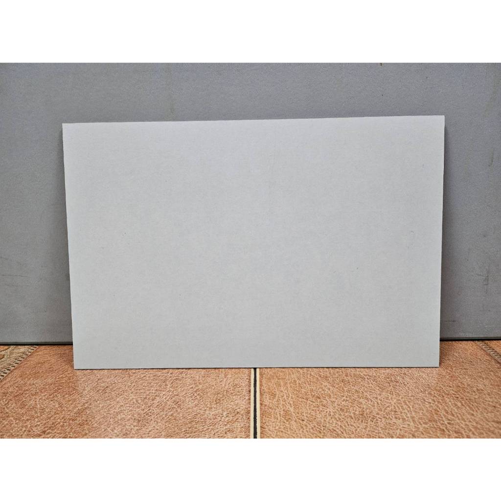กระดาน กระดานรองวาด กระดานรองเขียน  ขนาด 20*30 Cm. กระดานรองปั้น เคลือบหน้าขาว 1 ด้าน