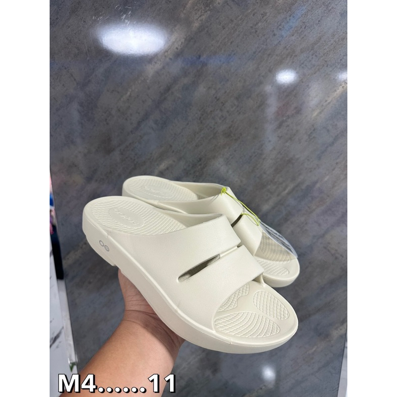 รองเท้าแตะ (OOFOS)  size 37….45 รุ่นใหม่ คุณภาพดีใส่ได้นานกันน้ำได้นิ่ม สำหรับผู้ชาย