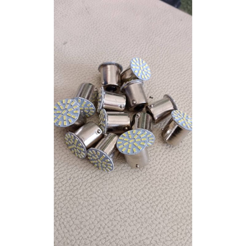 ไฟส่องป้ายทะเบียน LED สีขาว 22 SMD 1w (BA15S(1156) ขั้วเขี้ยว 15 mm.)