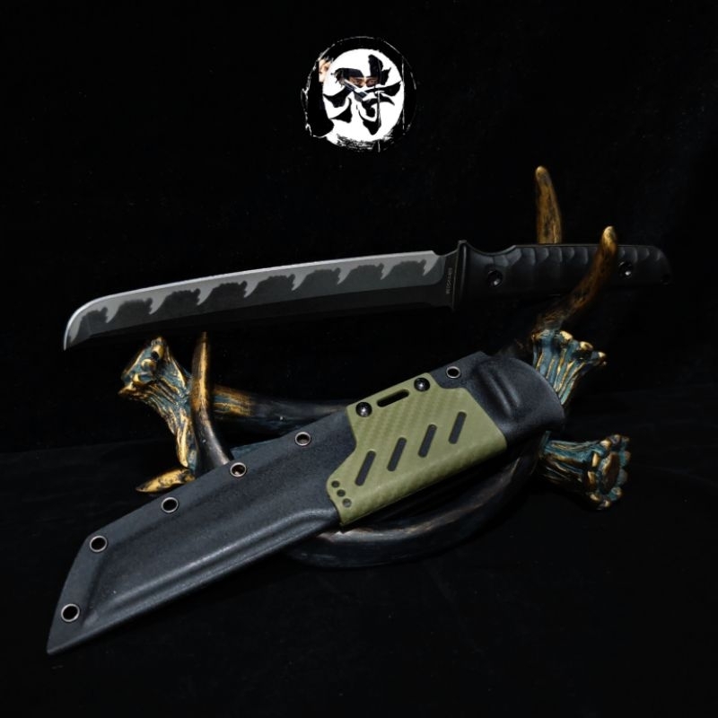 มีดเดินป่า​ วัสดุใบมีด: SKD-11​
ด้ามจับ​ ไนลอน​ไฟเบอร์​ก​ลาส​

ซอง ​kydex​