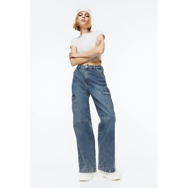 NEW HM 90s baggy high cargo jeans กางเกงยีนส์คาร์โก้ทรงใส่สวย สินค้าใหม่จากช็อปป้ายห้อยครบ EUR40