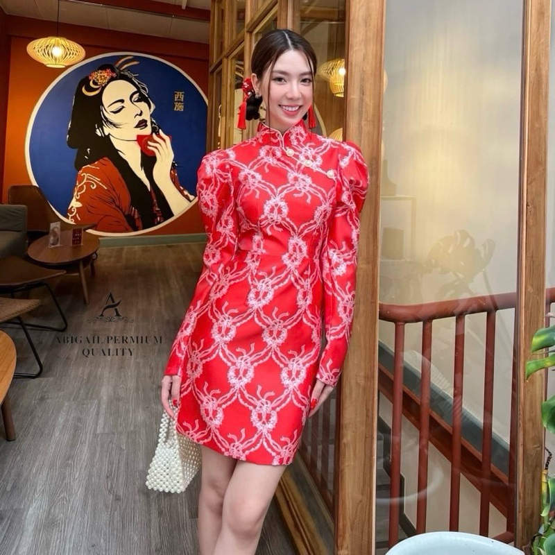 เดรสคอกุ๊นแขนยาวตีพองสูง ตัวเดรสแบบสั้นทรงเข้ารูป อกเสริมฟองน้ำ เนื้อผ้าพิมพ์ลาย #abi