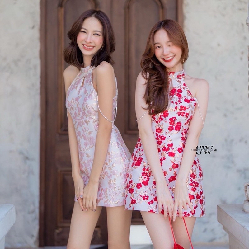 เดรสสั้นตรุษจีนแต่งสายเพชร