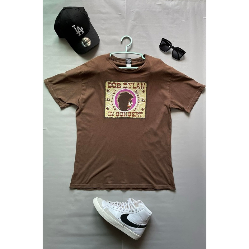 เสื้อ Bob dylan (in concert) ป้ายคอ Reign & Shine