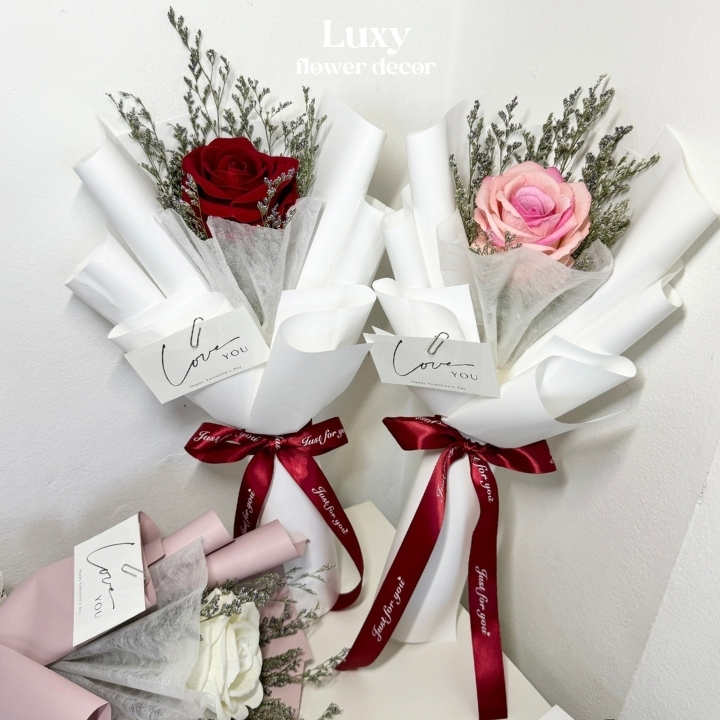【Luxyflowerdecor】ช่อดอกกุหลาบกำมะหยี่ ดอกเดี่ยว เกรดพรีเมี่ยมผสมแคสเปีย ช่อดอกไม้ ดอกไม้วาเลนไทน์