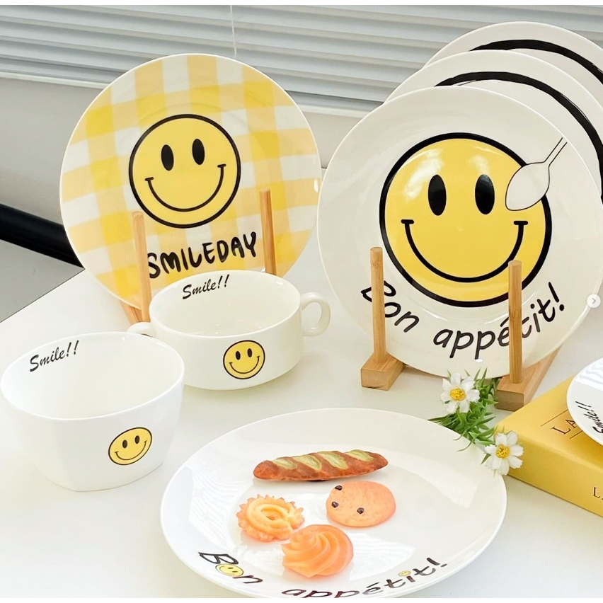 พร้อมส่งจากไทย เซ็ตจาน น้องยิ้มยิ้มยิ้ม สดใส น่ารักมาก