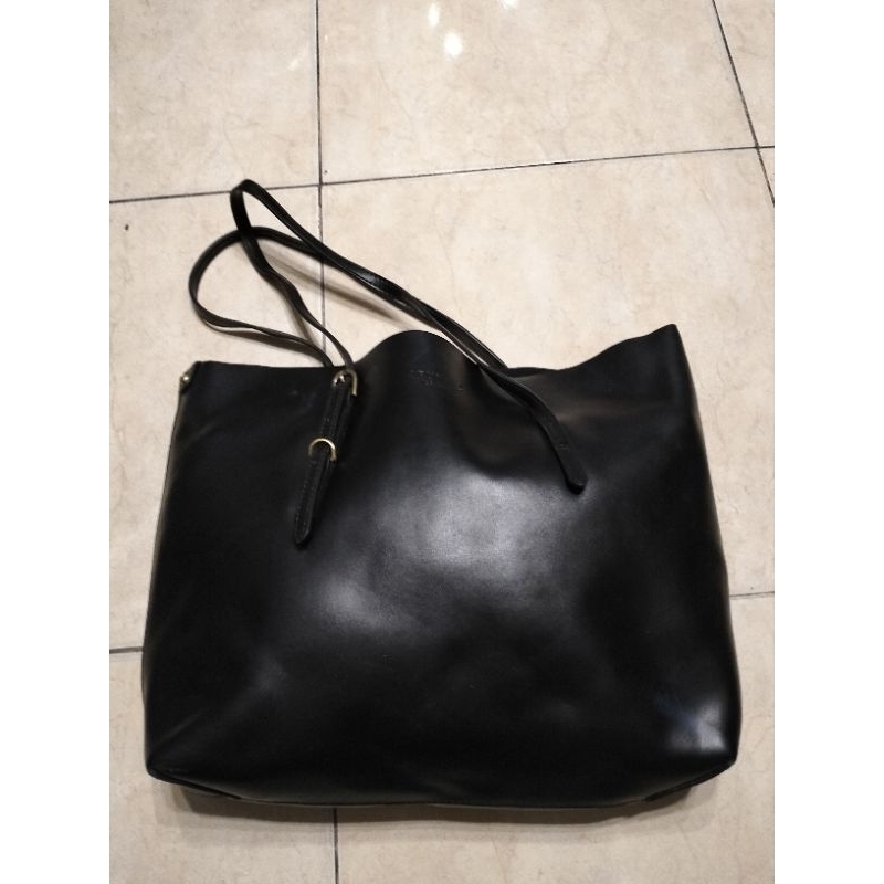 กระเป๋าหนังมือสอง Aputhys Jane Beauty