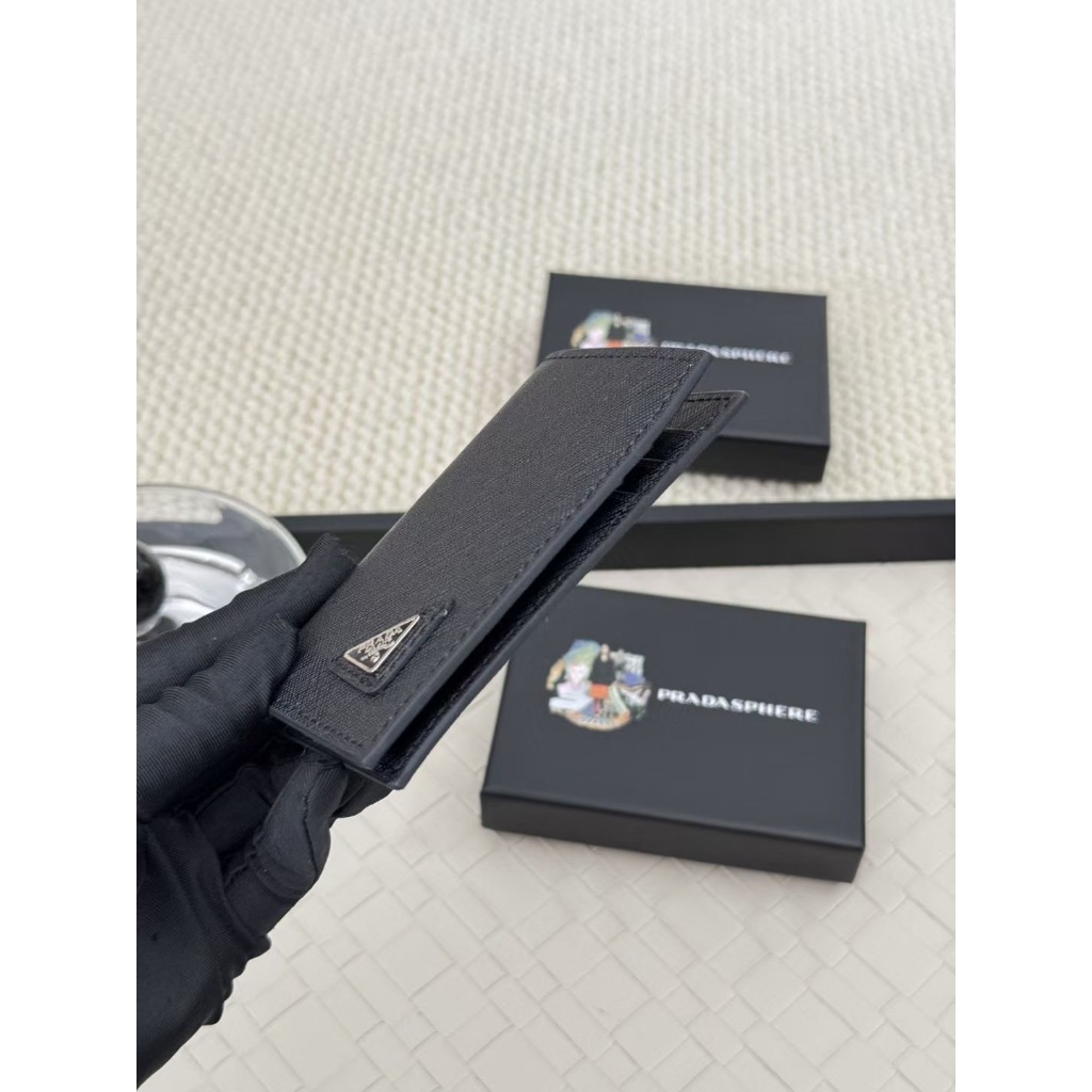 พร้อมส่ง (1:1 Hi end grade) กระเป๋าตังค์+บัตรแบบพับ 2 ตอน Bi-Fold Saffiano Card Wallet
