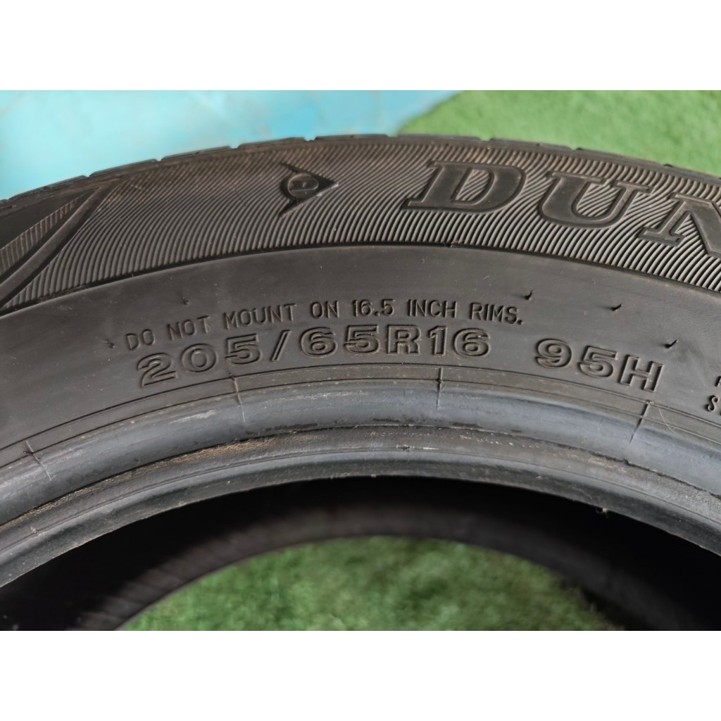 ยางเปอร์เซ็นต์ Dunlop ขนาด 205 65 R16  ยางปี 21 มีแค่ 1 เส้นราคา 400 บาท