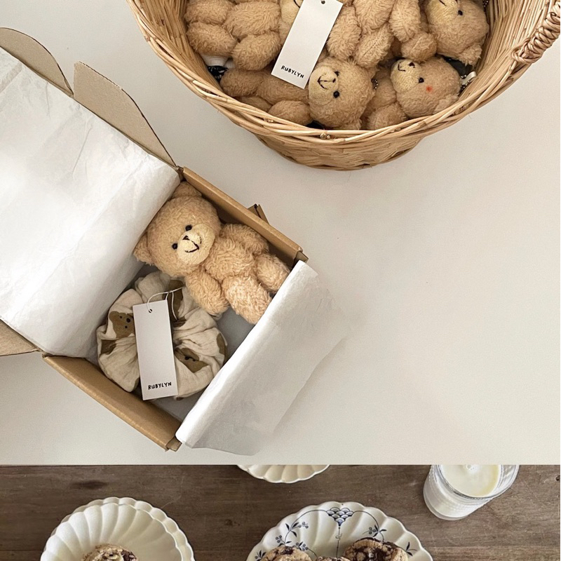 box set teddy bear keychain with scrunchies-box set scrunchies—ยางรัดผม ยางรัดผมลายหมี ยางรัดผมลายริ้ว