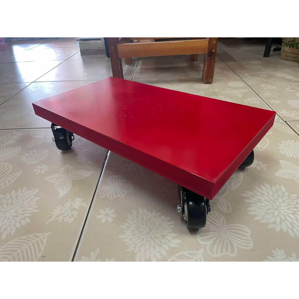 รถเข็นของ วางของ เคลื่อนย้ายของ ขนาด20*40ซม หนา25มิล ล้อพียู4ล้อ รับน้ำหนักได้เป็นอย่างดี เด็กก็สนุกใสการย้ายของได้