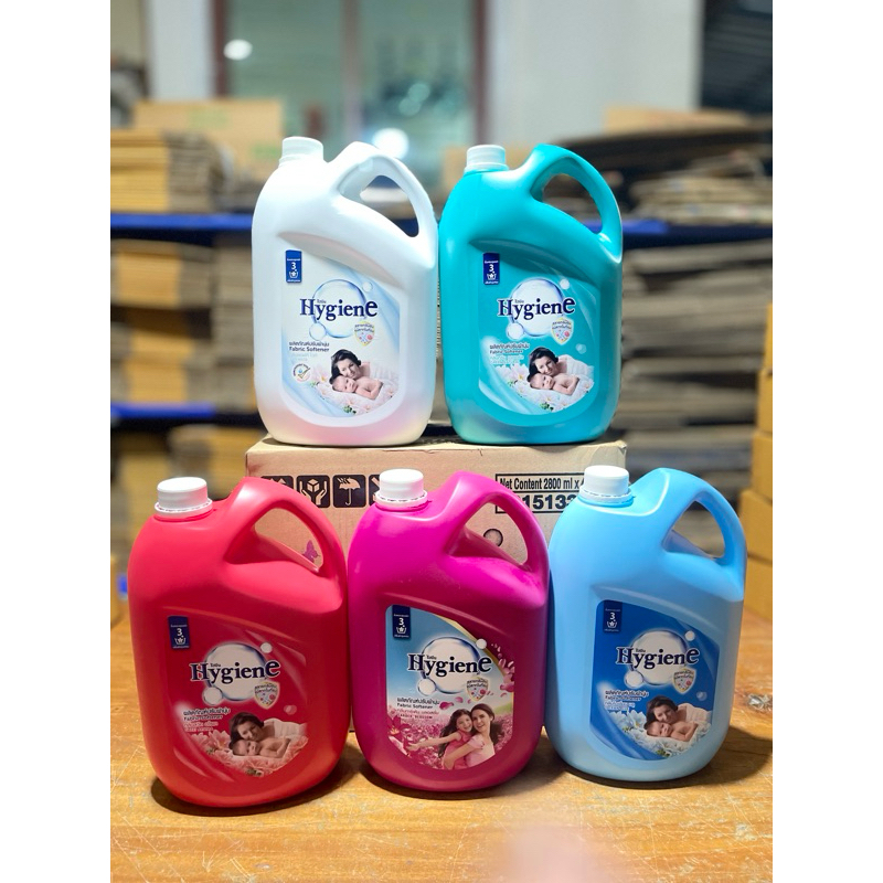 (ยกลัง 4 แกนลอน)ปรับผ้านุ่มไฮยีนส์ แกนลอน ขนาด 2,800 มล. x4 แกนลอน