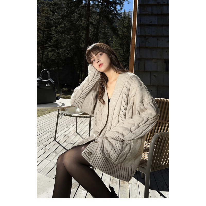CIRA STUDIO - Sweater (pre-order)