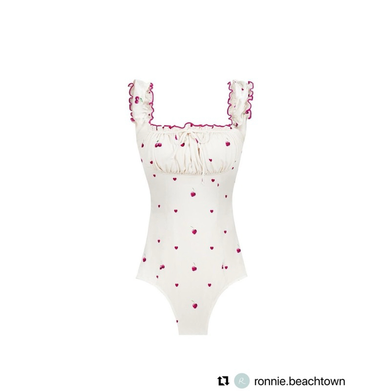 ส่งต่อ ชุดว่ายน้ำ Ronnie Beachtown