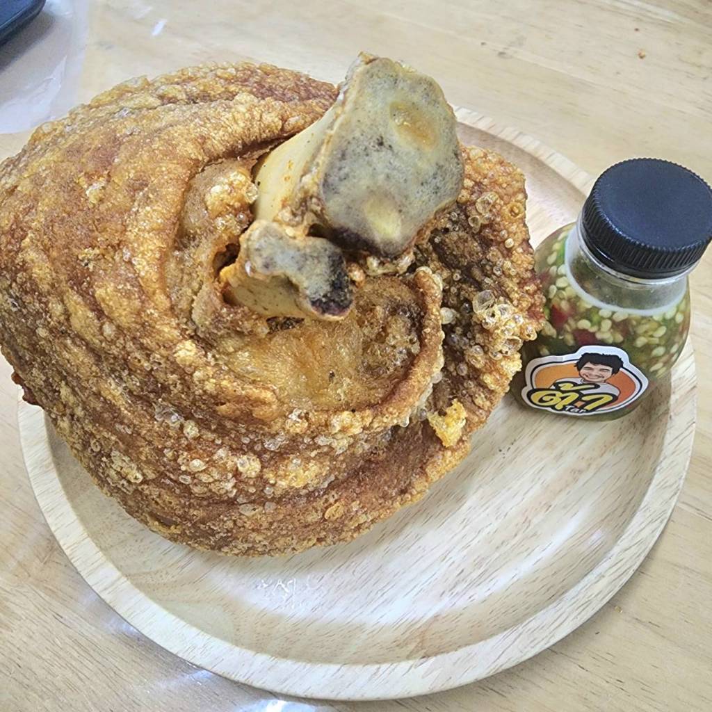 ต้า - ขาหมูเยอรมัน พร้อมอุ่นทาน สูตรหนังบาง อร่อย หนังกรอบ เนื้อนุ่มฉ่ำ ไม่มัน ไม่เลี่ยน