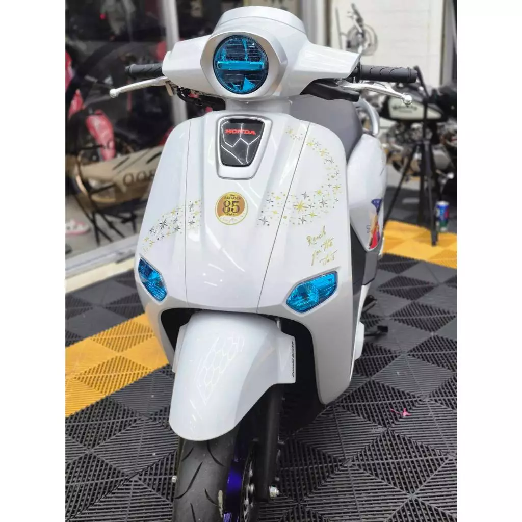 สติกเกอร์แต่งรถ ลายน่ารัก Honda Giorno+ thumbnail 6