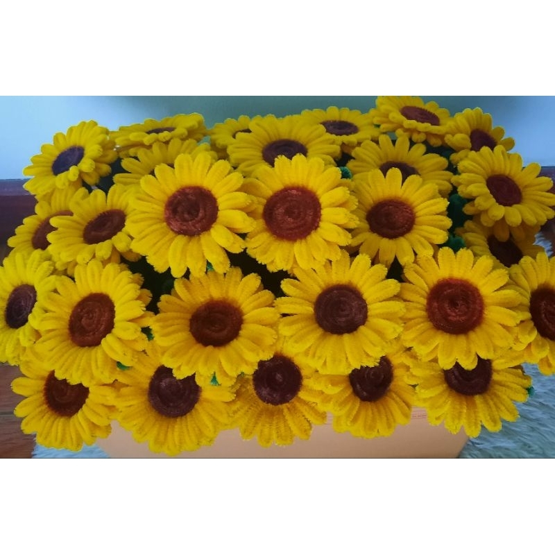 ดอกทานตะวันลวดกำมะหยี่สีเหลืองเข้ม (สินค้าพร้อมส่งจ้าาา)