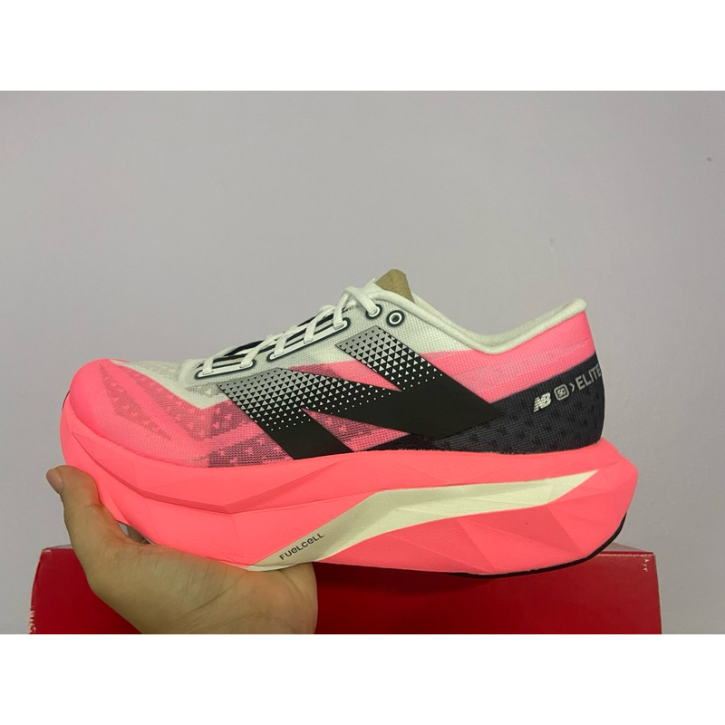 new balance sc elite v4