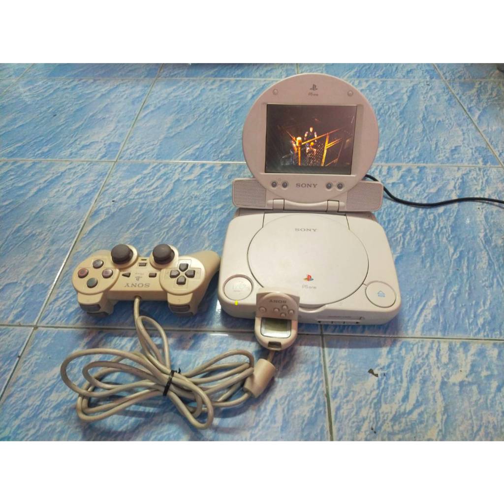เครื่อง PSone Combo จากญี่ปุ่น สภาพสวย ติดตั้ง CHIP MASTER V4 มี Pocket Station ไว้เชฟเกมส์