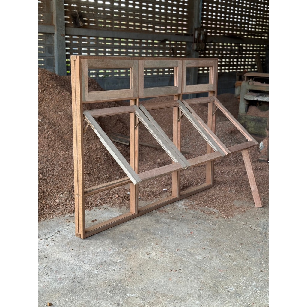 **ส่งฟรีส่งไว**แบบติดวิทโก้ขนาด 188*138 วัดนอก หน้าต่างกระทุ้ง3ช่องขนาดใหญ่ ขนาด60*69 ซม. กระจกติดตา