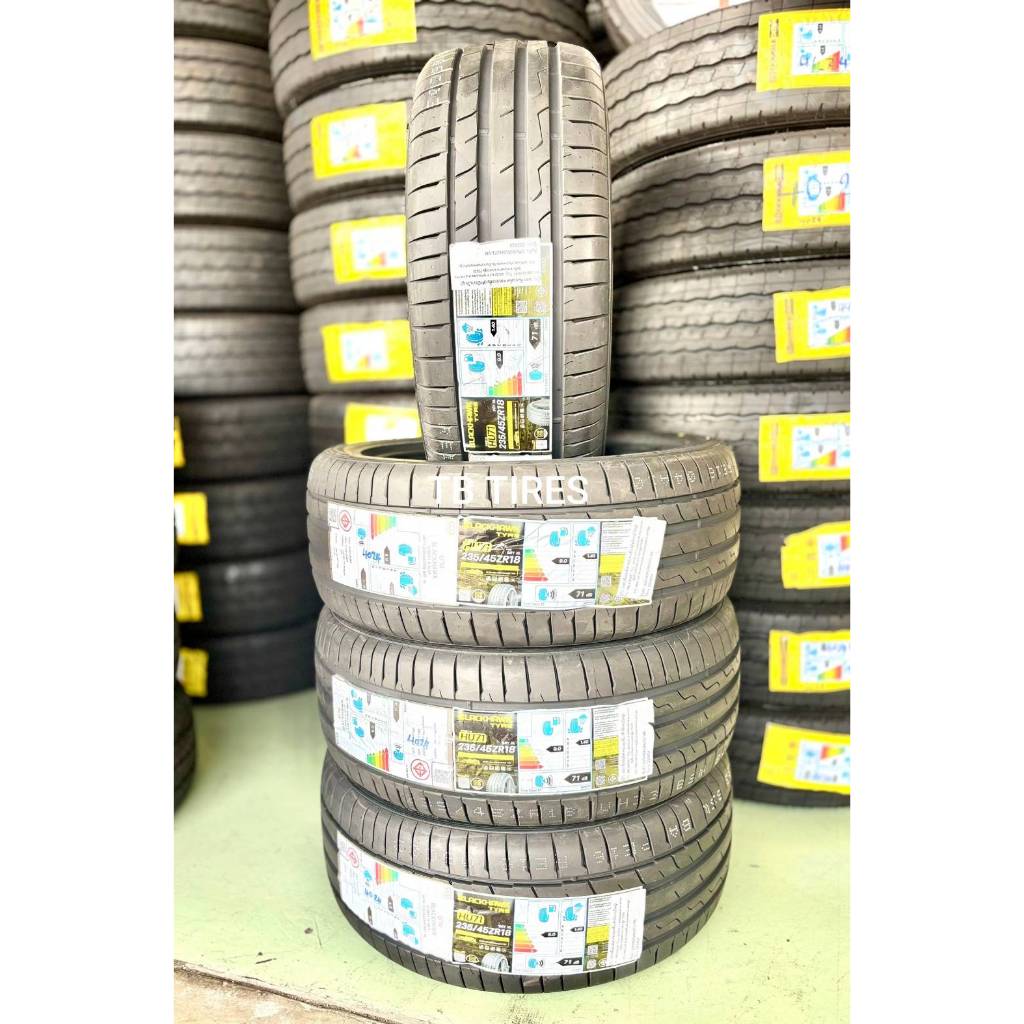 ยางรถยนต์ 235/45R18 HU71-VN 98Y XL BLACKHAWK (ยางใหม่ค้างปี 2024)