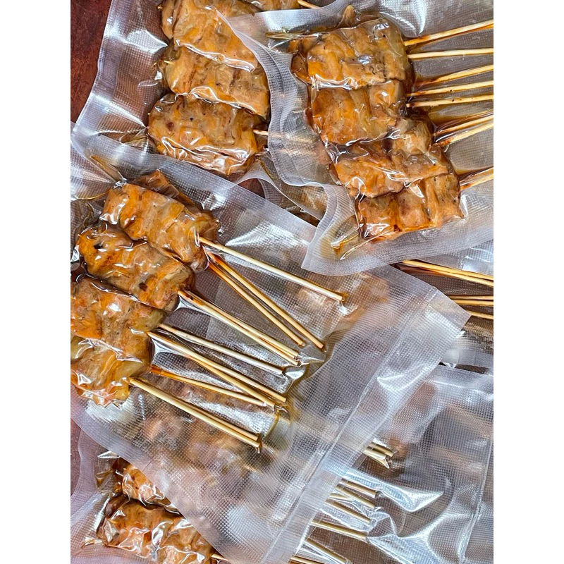 หมูปิ้งสูตรโบราณย่างด้วยเตาถ่าน พร้อมอุ่นทาน 12 ไม้