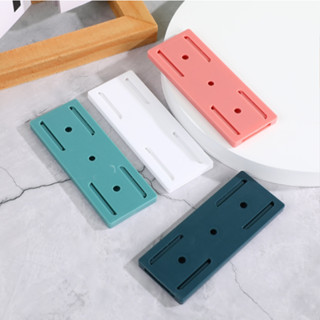 ที่ยึดปลั๊กไฟ มีแผ่นกาว ติดรางปลั๊กไฟ ใช้ติดรางปลั๊กไฟกับผนั…