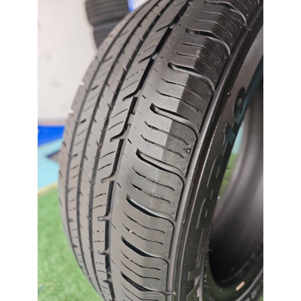 ยางเปอร์เซ็นต์ Westlake   ขนาด 185 60 R15  ยางปี 19  มีแค่ 1 เส้นราคา 300 บาท