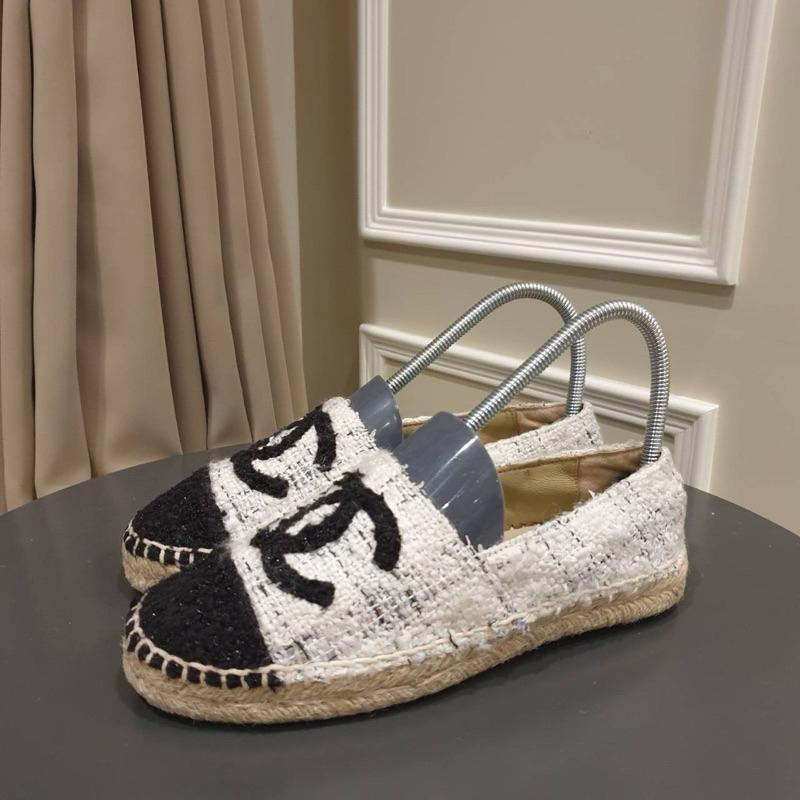 รองเท้าแบรนด์เนมมือสอง รองเท้าชาแนล เอสพาดริล Chanel Espadrilles ผ้าทวีต ไซส์ 37 ยาว 23 ซม.